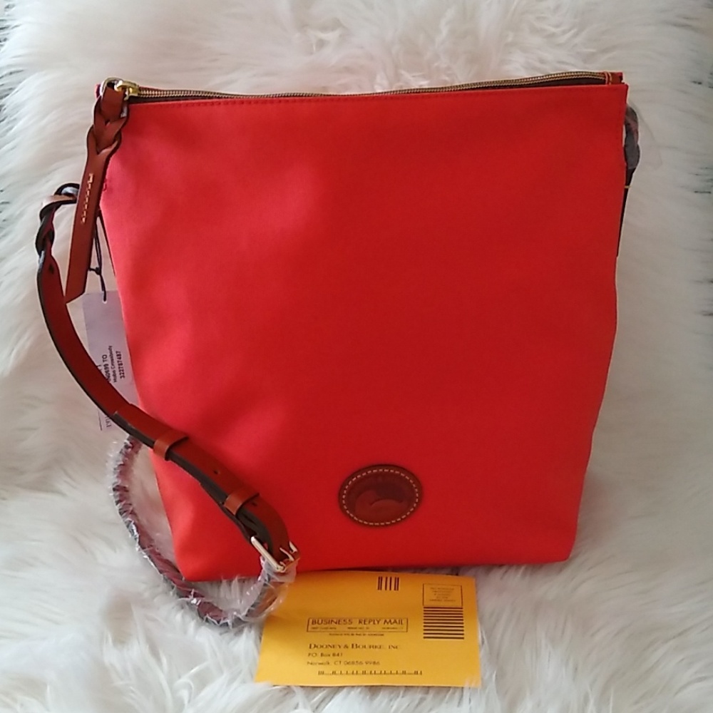 🆕Dooney&Bourke hobo crossbody bag💗